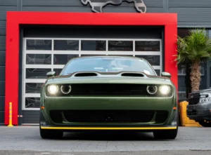 Grün dodge challenger hellcat jailbreak