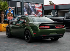 Grün dodge challenger hellcat jailbreak